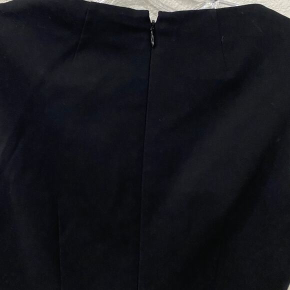 Tahari‎ black dress size to zipper back - Picture 9 of 9